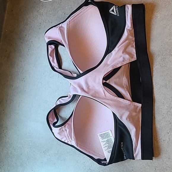 NWOT Reebok Sports Bra - Picture 3 of 5